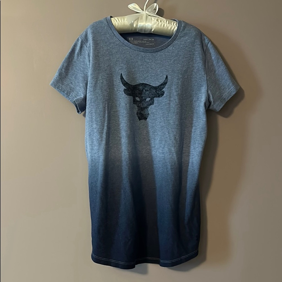 Under Armour Other - Under Armour Blue Gradient T-Shirt Bull - M